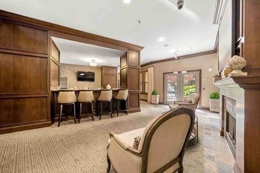 901 Abernathy Rd - Photo 6 of 9