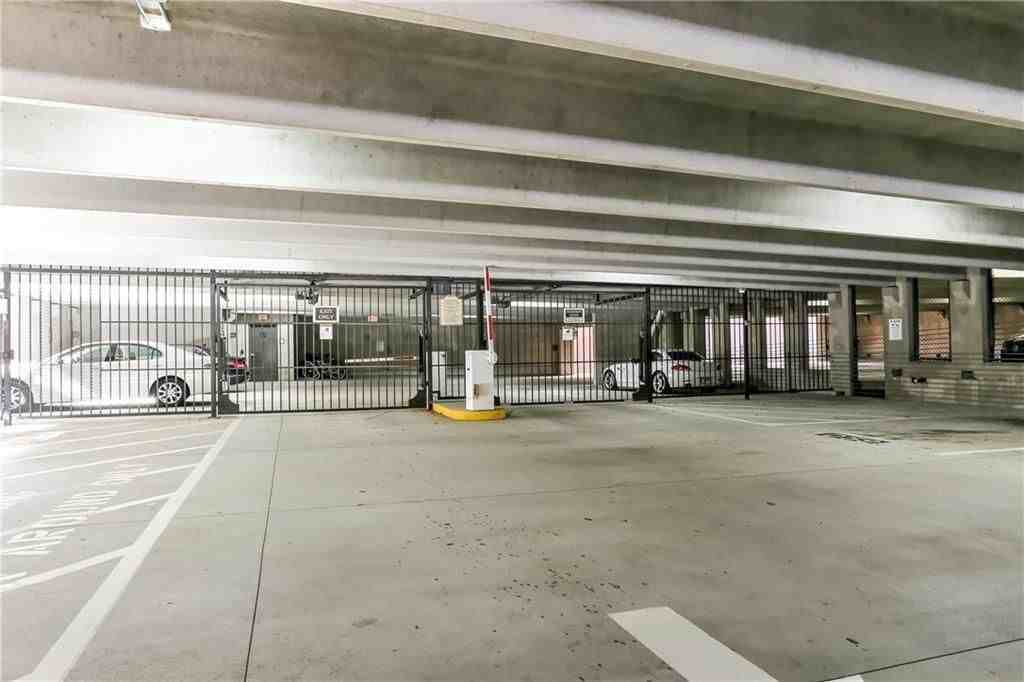 901 Abernathy Rd - Photo 7 of 9