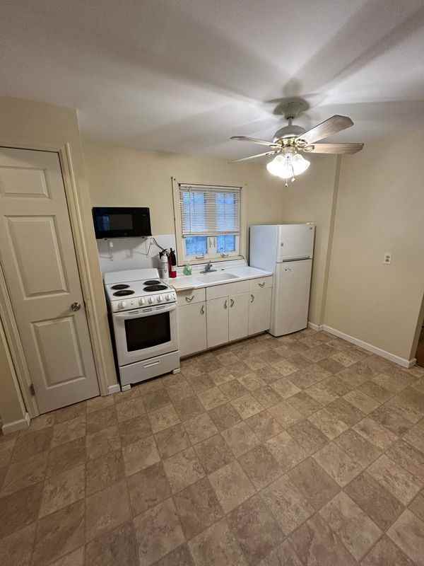 6 Davis Ave - Photo 3 of 11