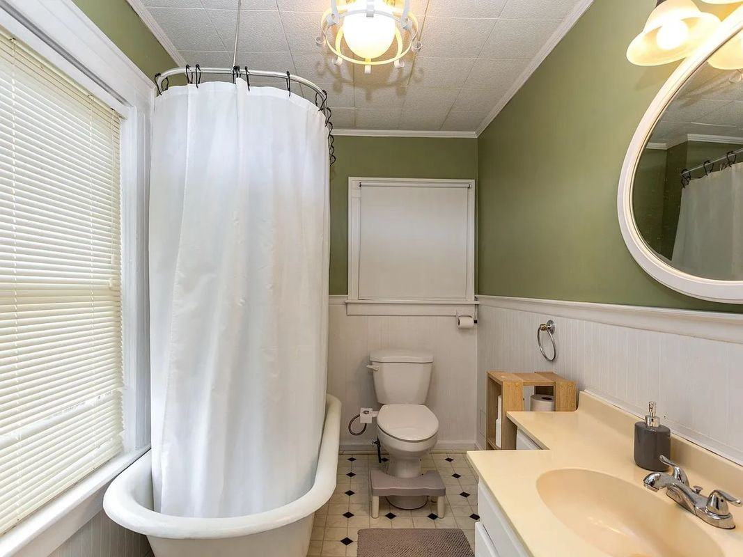 2935 Merrill Ave - Photo 2 of 14