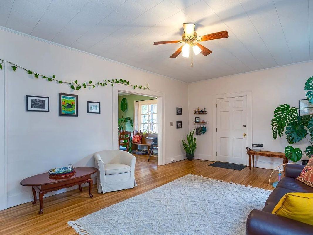 2935 Merrill Ave - Photo 6 of 14