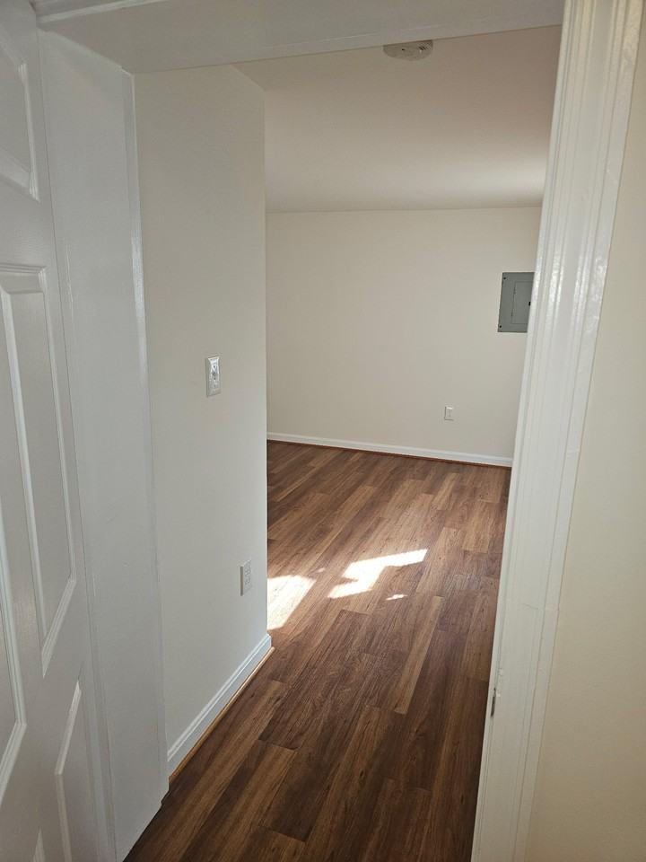 322 E Patrick St #A - Photo 4 of 11