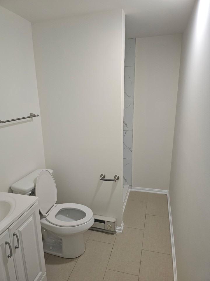 322 E Patrick St #A - Photo 5 of 11