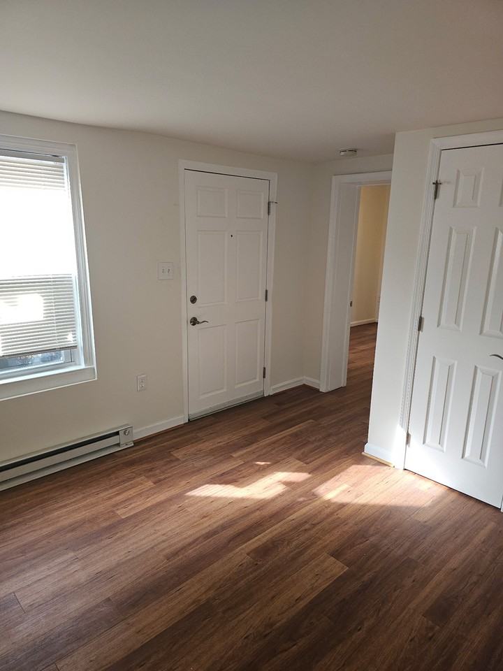 322 E Patrick St #A - Photo 7 of 11