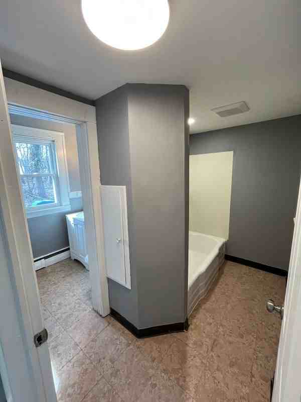 525 Allen St - Photo 4 of 11