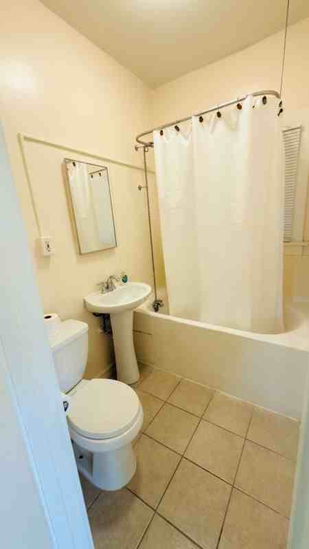 1510 E Broadway ##6 - Photo 2 of 6