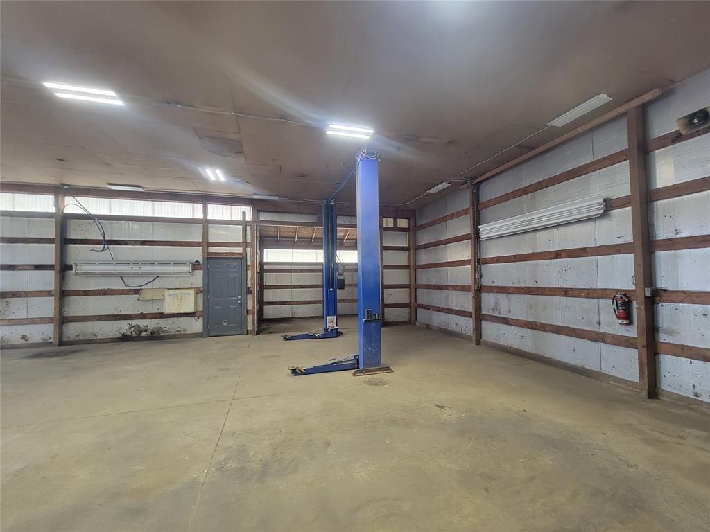 1115 Lowell Ave - Photo 3 of 9