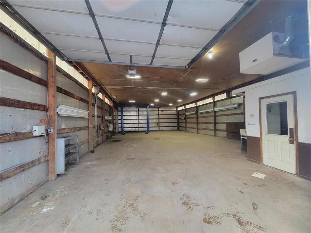 1115 Lowell Ave - Photo 6 of 9