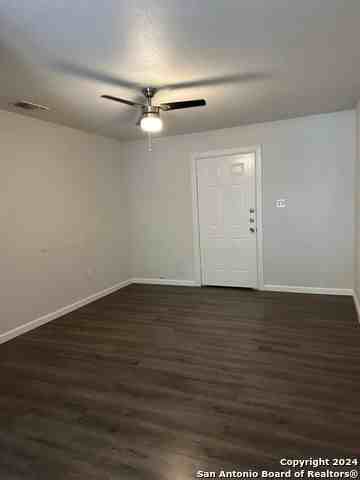 1221 Thorain Blvd - Photo 6 of 7