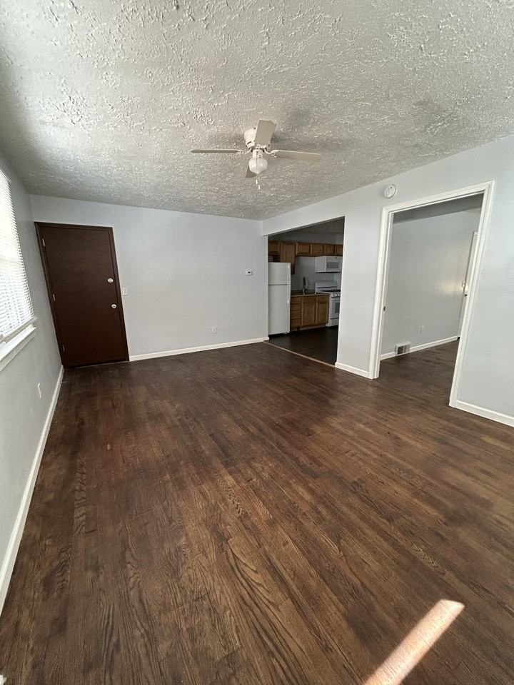 116 Clinton Springs Ave #3