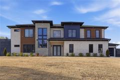 556 Versailles Dr - Photo 1 of 1