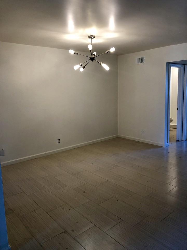 2051 Nw 81st Ave #526 - Photo 5 of 17