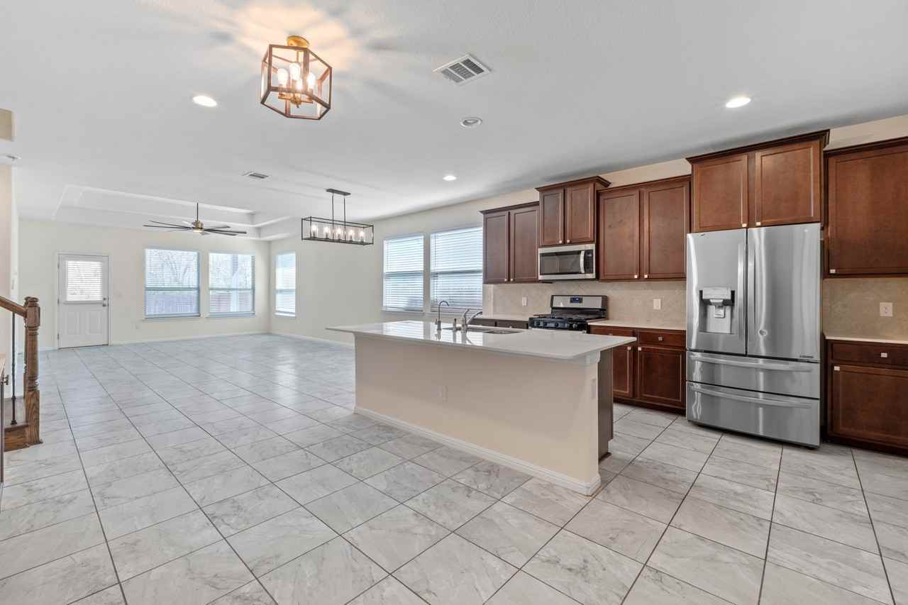 405 Little Draw Ln #1 - Photo 3 of 10