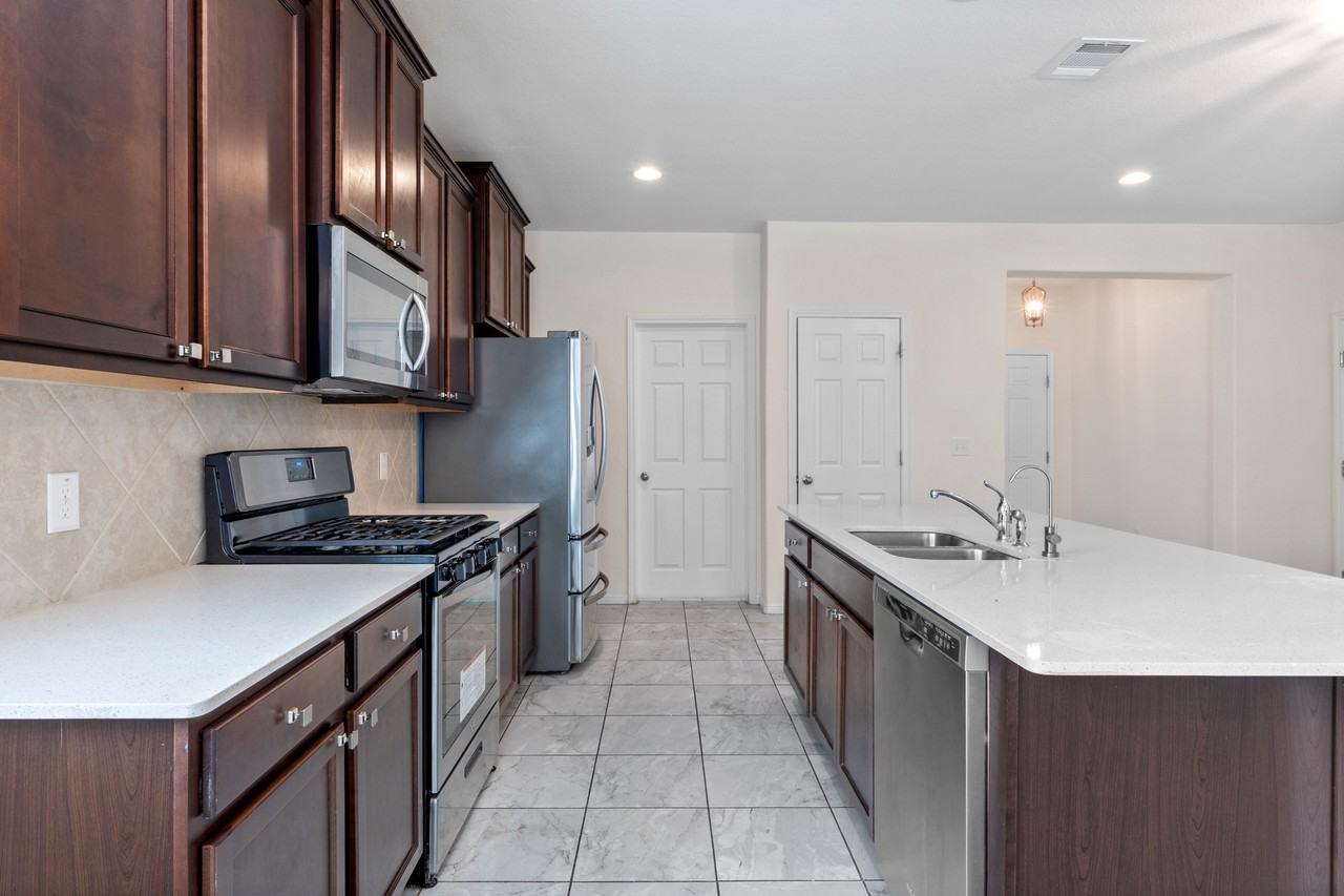 405 Little Draw Ln #1 - Photo 6 of 10