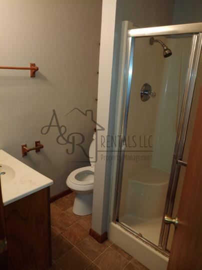 304 E 7th St #1 - Photo 3 of 7