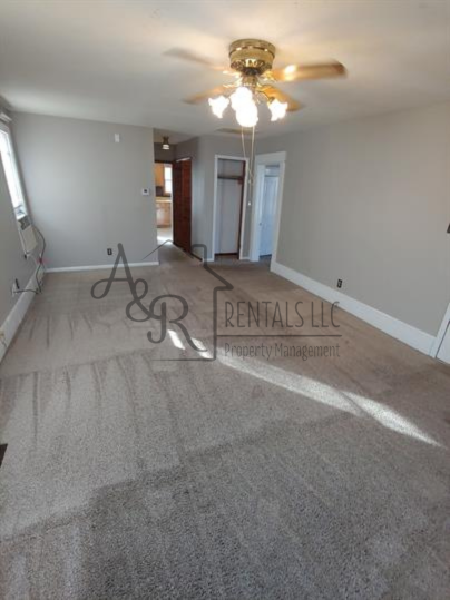 304 E 7th St #1 - Photo 6 of 7