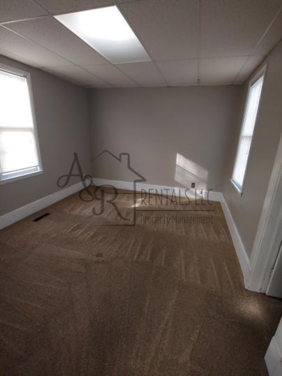 304 E 7th St #1 - Photo 7 of 7