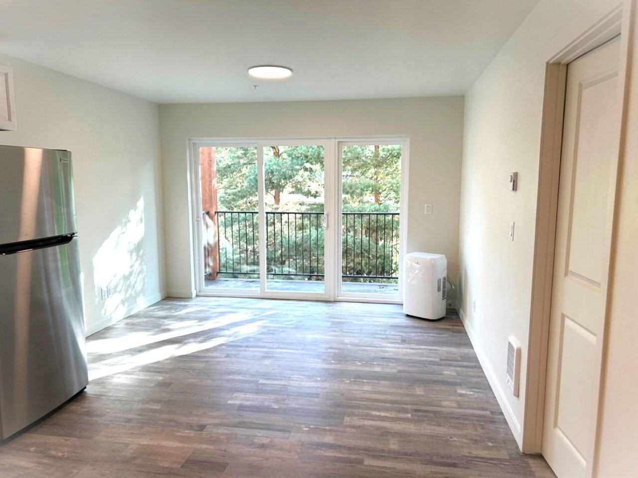 128 East Evergreen Drive - Photo 5 of 26