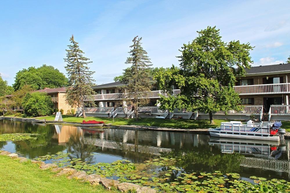 701 Pirate Island Rd - Photo 2 of 3