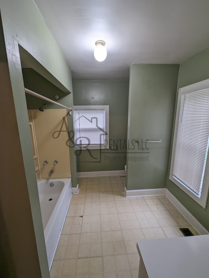 438 E 23rd St #1 - Photo 6 of 12