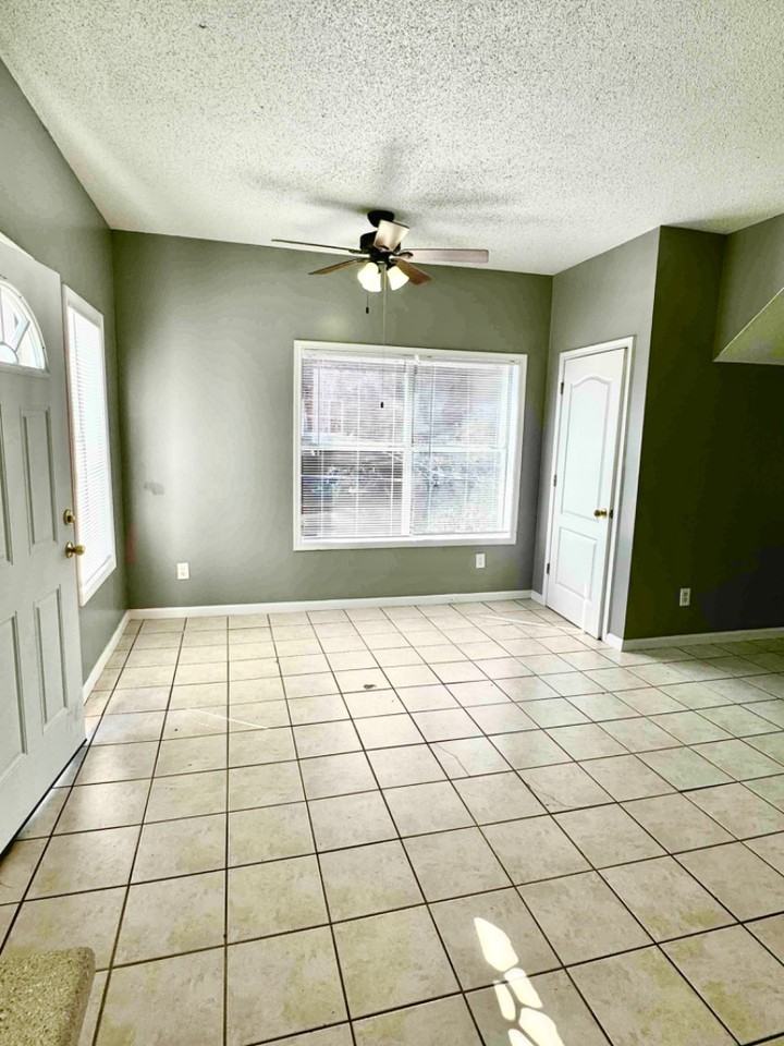 446 W Parish Rd - Photo 7 of 20