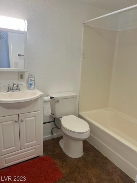 555 Avenue G - Photo 6 of 9