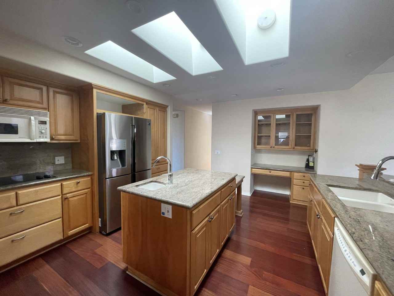 4461 Santa Cruz Ave #1 - Photo 7 of 9