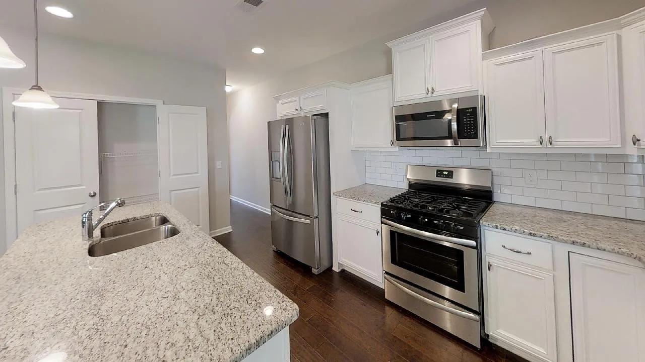 2623 Dunkirk Cir - Photo 5 of 11