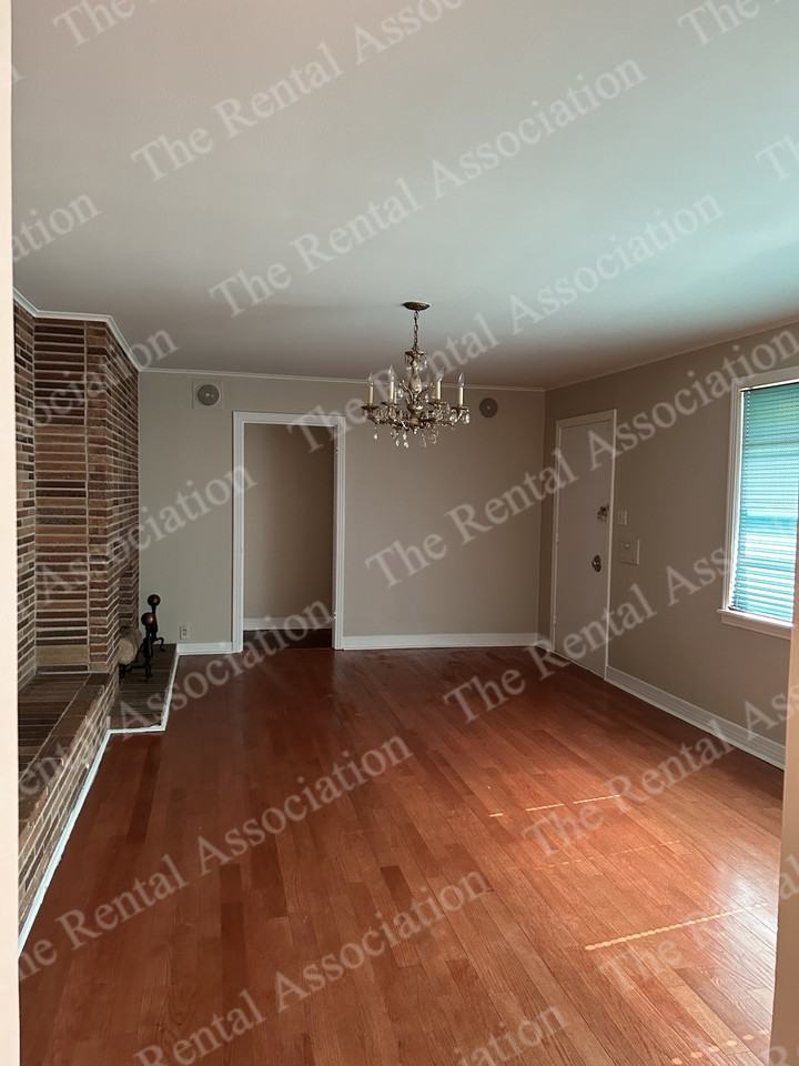 3901 Blanks St #1 - Photo 3 of 31