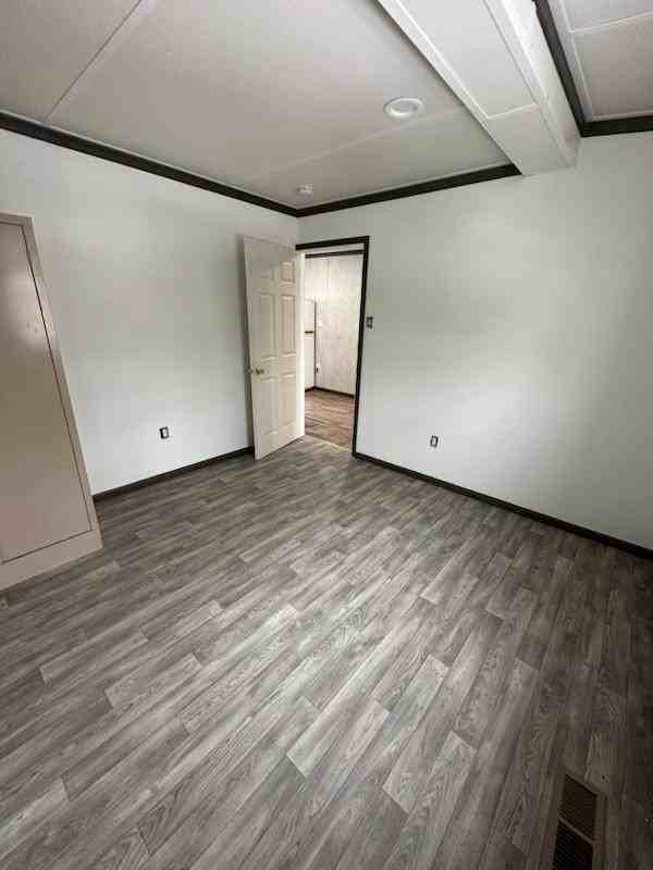 8 W New St #8W - Photo 4 of 5