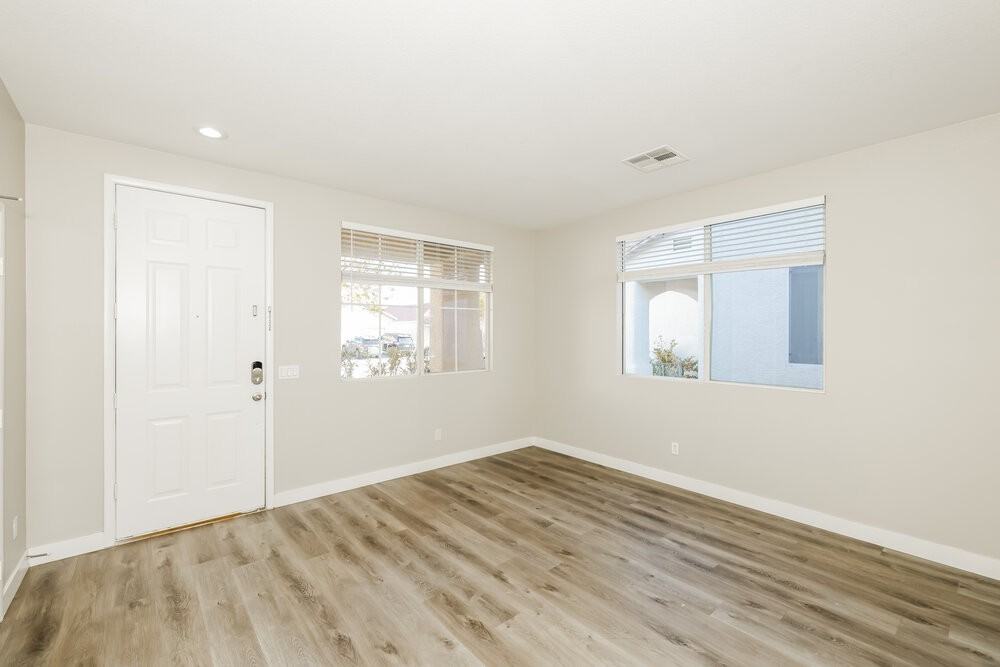 1931 Giant Pine Ave - Photo 5 of 16