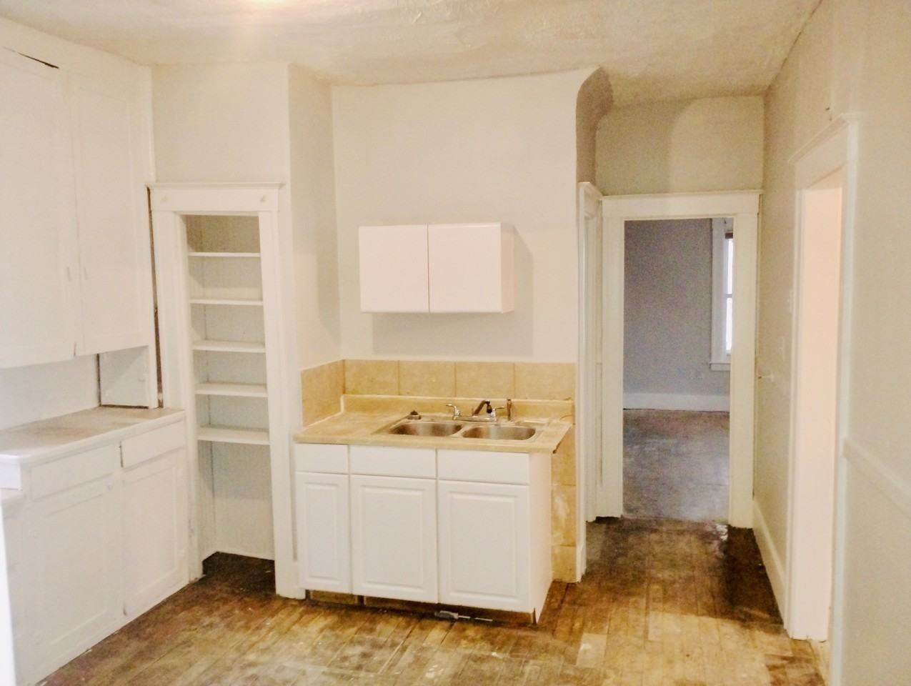 816 Algonquin St #1 - Photo 6 of 9