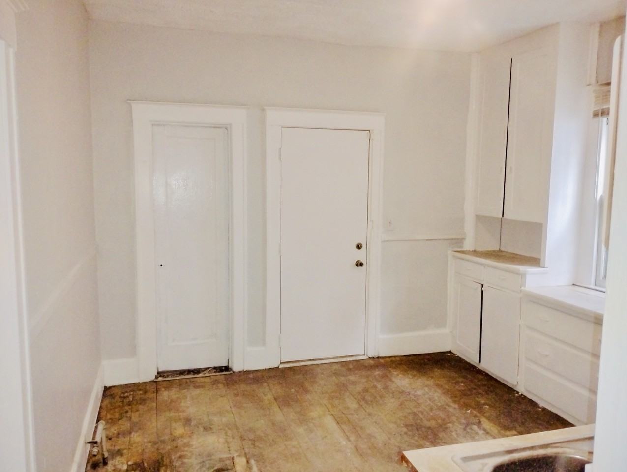 816 Algonquin St #1 - Photo 7 of 9