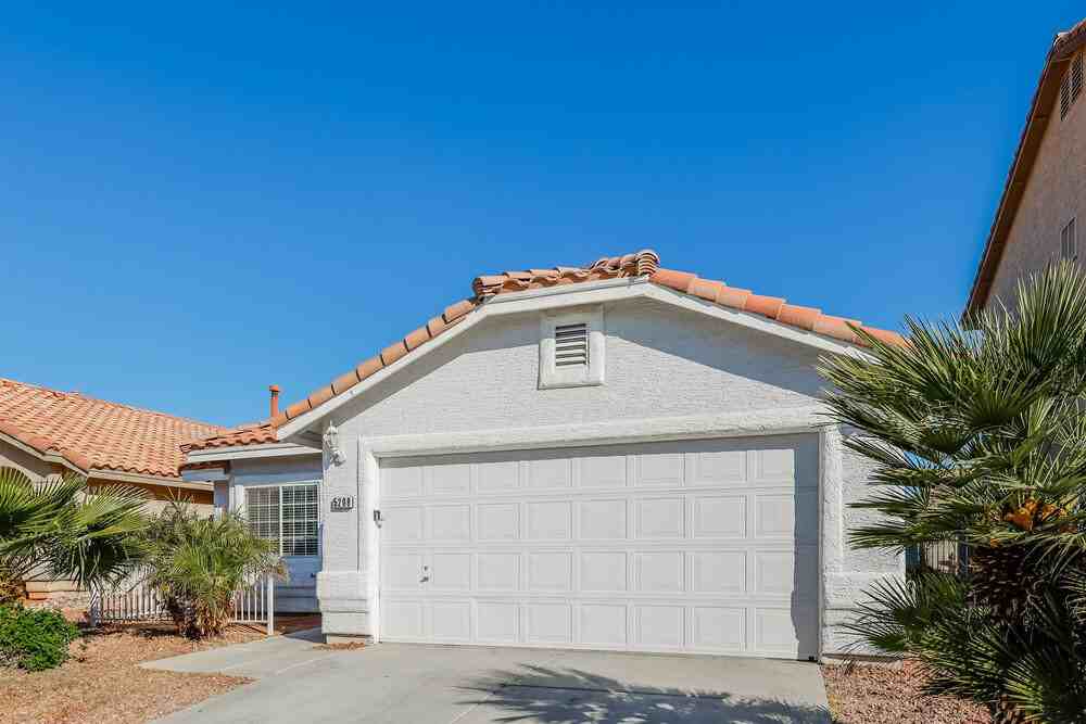 5208 Still Breeze Ave - Photo 3 of 16