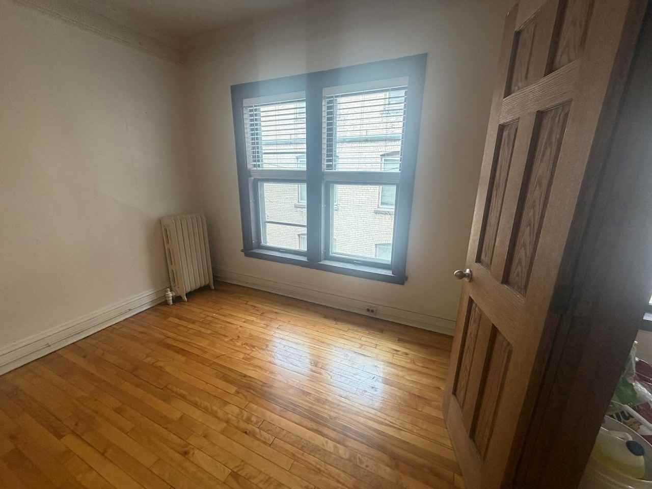 1912 3rd Av - Photo 4 of 32