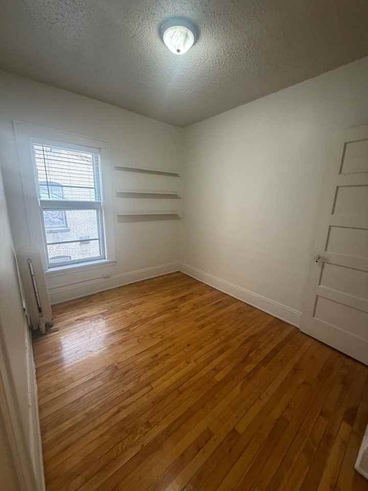 1912 3rd Av - Photo 5 of 32