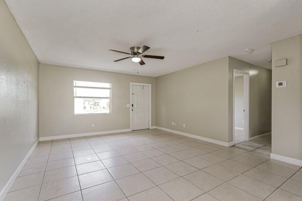 4673 Sw Monaco St - Photo 3 of 16