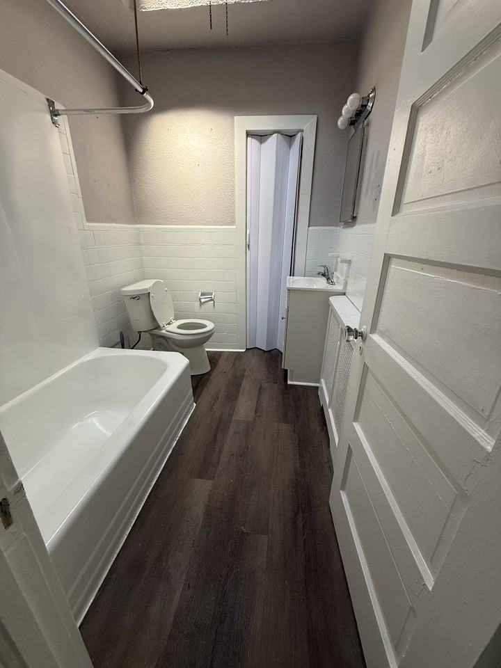 5623 Ridgewood St #1 - Photo 4 of 16