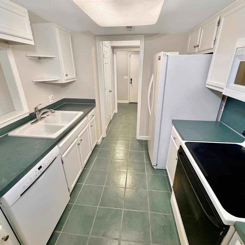 1849 Quail Ridge Road - 1Unit D #1 - Photo 5 of 44