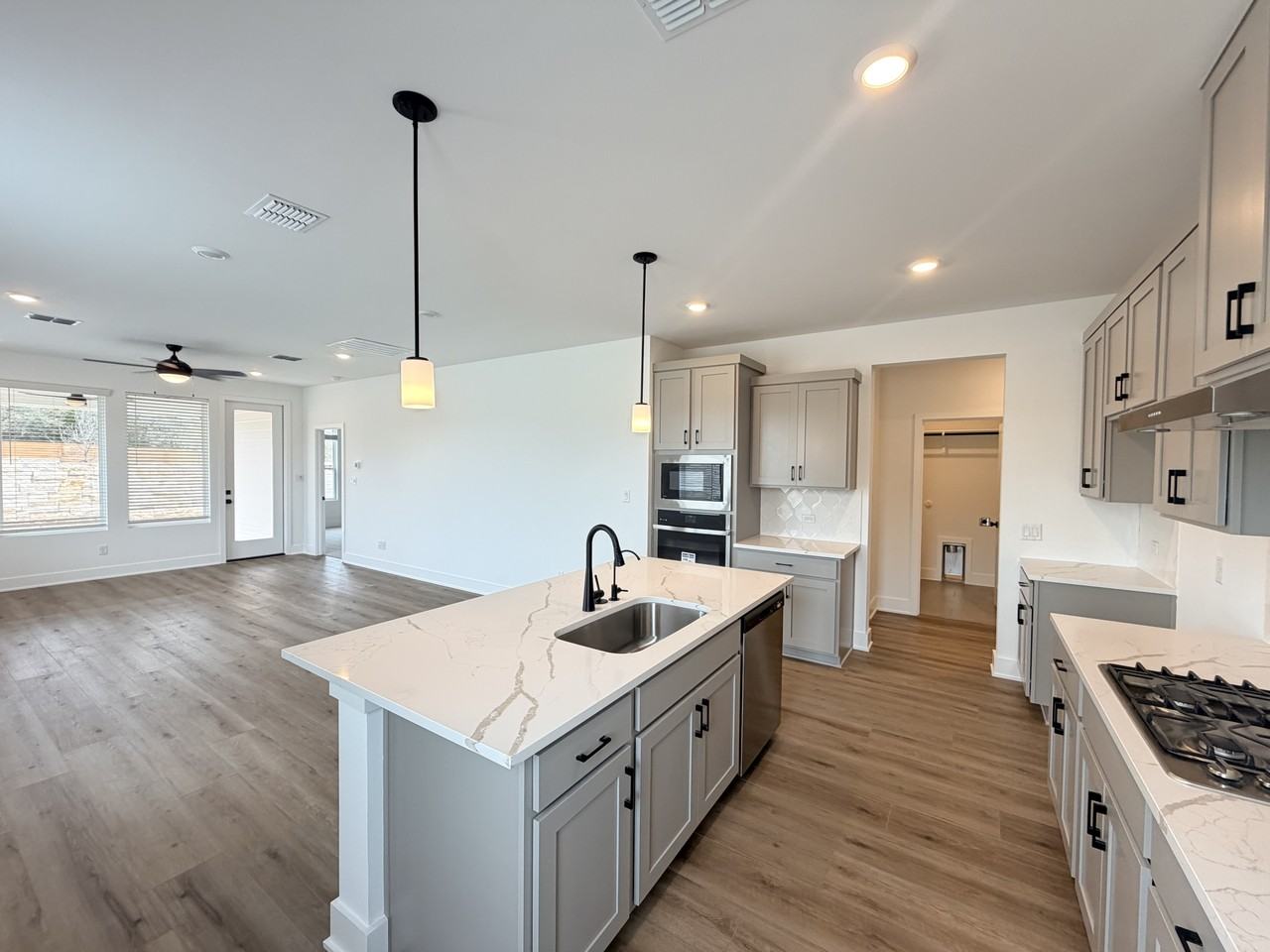 405 Bauer Loop #1 - Photo 3 of 14