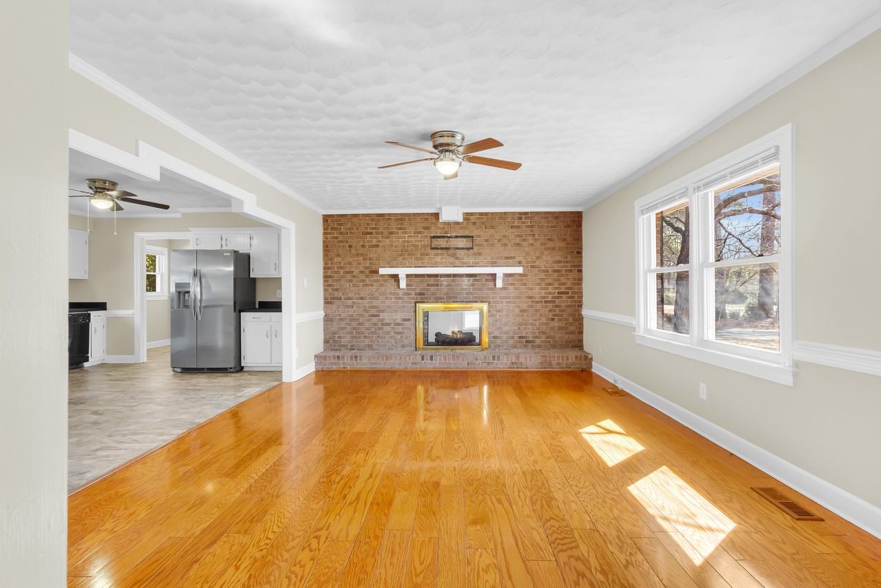4912 Morton Rd #1 - Photo 2 of 50
