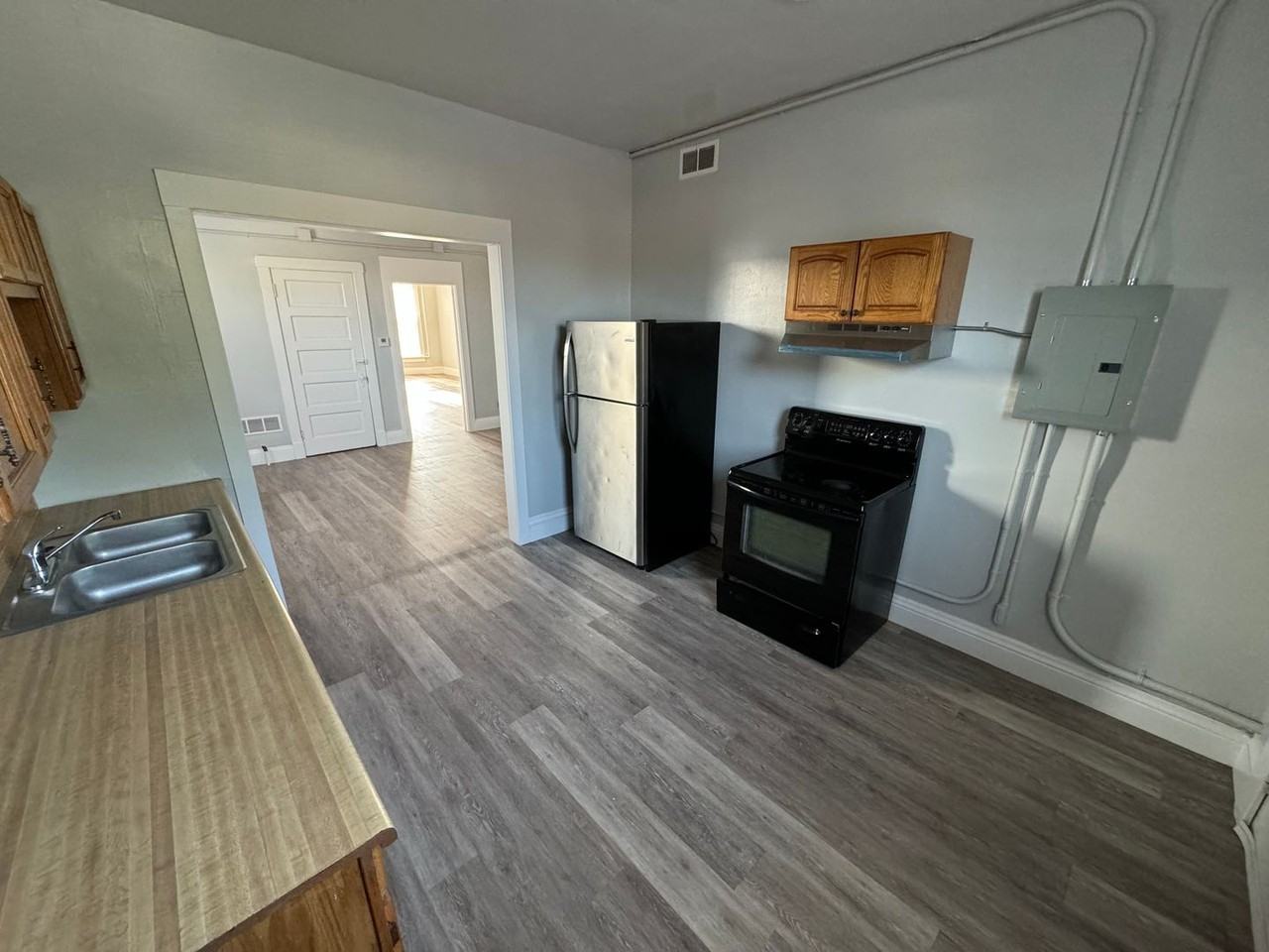 1510 N Harrison St - Photo 3 of 23