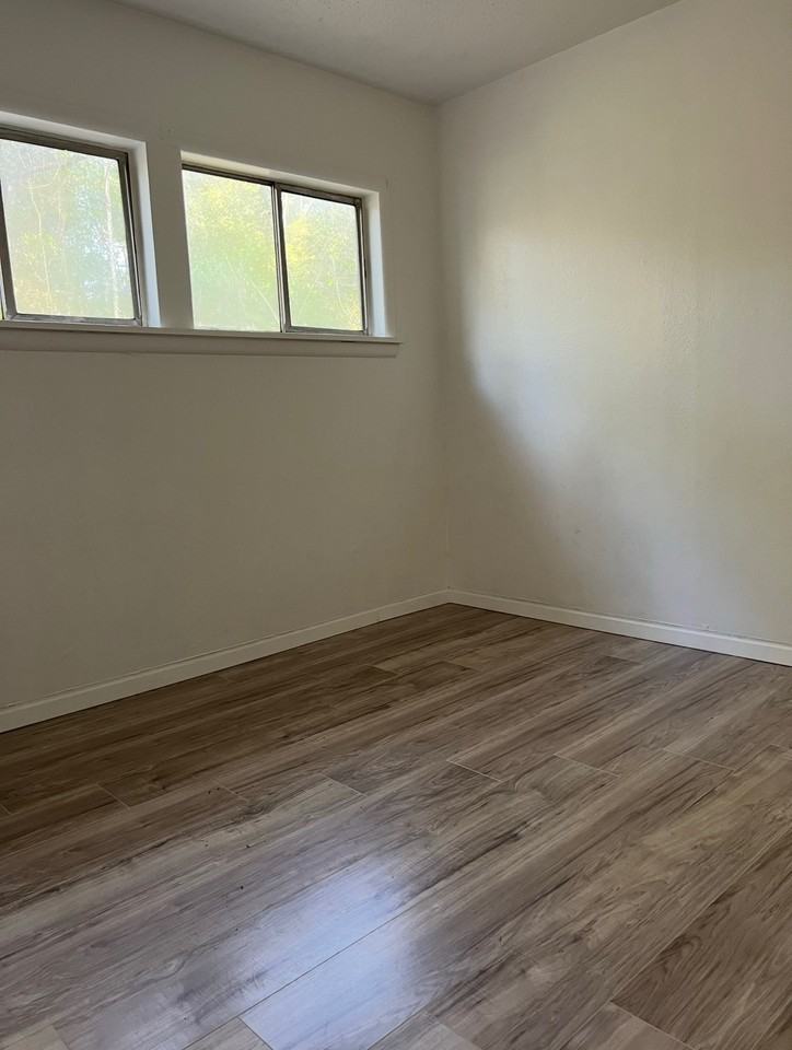 10 Logaras Cir #1 - Photo 4 of 9