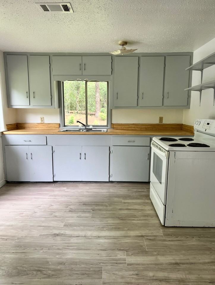 10 Logaras Cir #1 - Photo 7 of 9