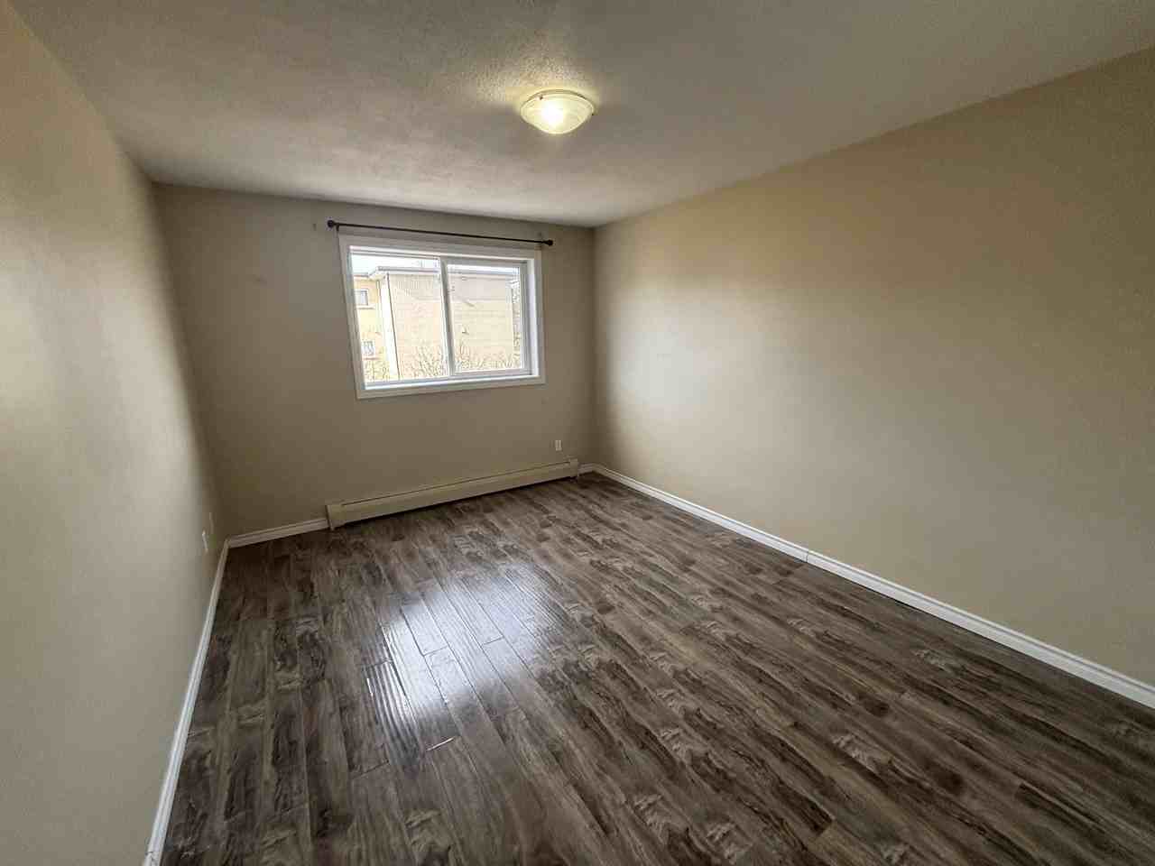 87 202-87 Westwood Drive #202 - Photo 4 of 16