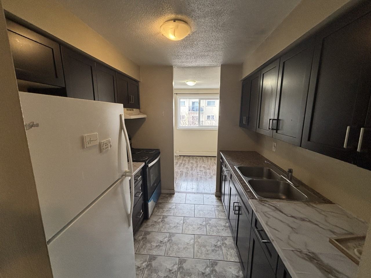 87 202-87 Westwood Drive #202 - Photo 6 of 16