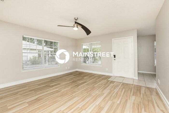 376 Chinaberry Ave - Photo 2 of 16