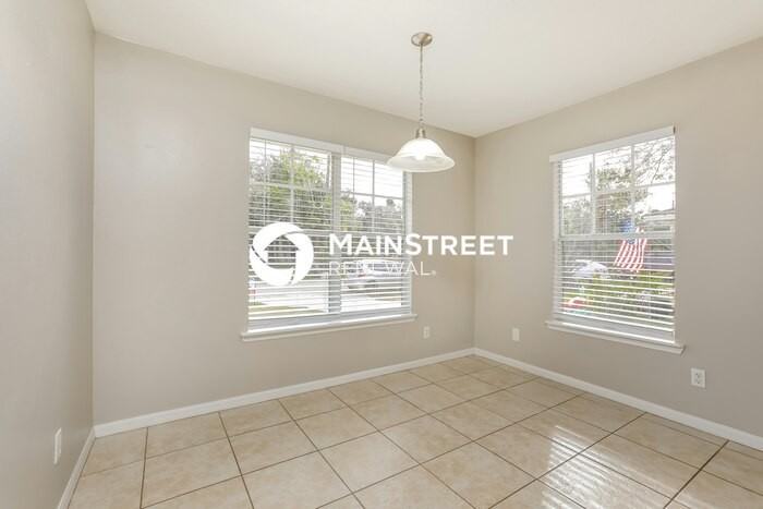 376 Chinaberry Ave - Photo 4 of 16