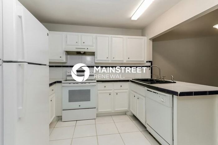 4120 Palm Bay Cir - Photo 6 of 18