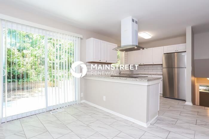 6033 Hillandale Dr - Photo 5 of 18